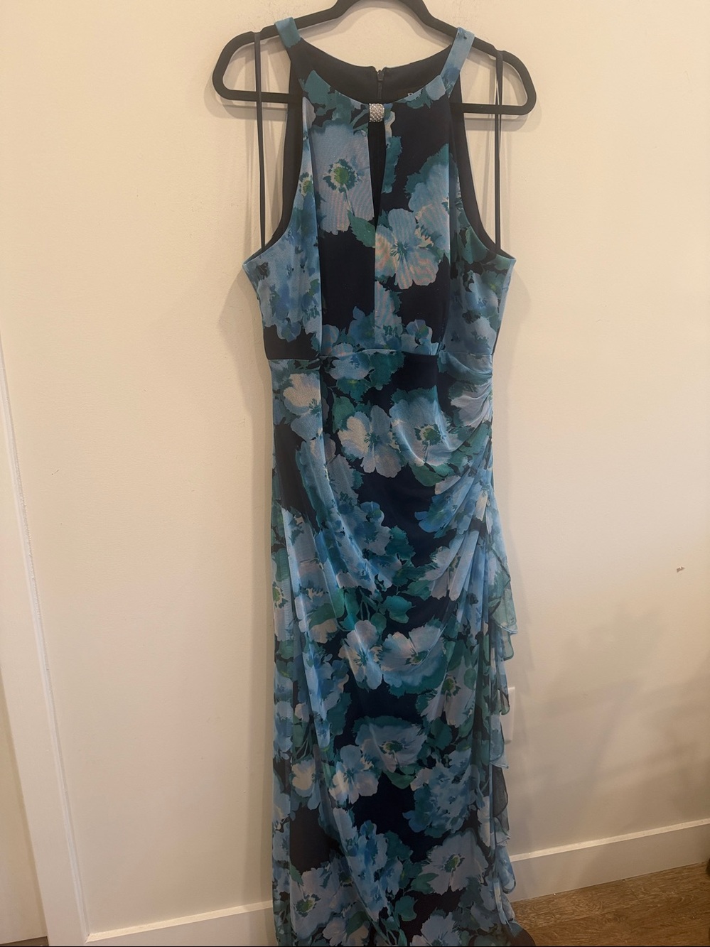 Betsy & Adam Women's Printed Mesh Halter-Neck Sleeveless Gown size 16 W NWT - Picture 5 of 11